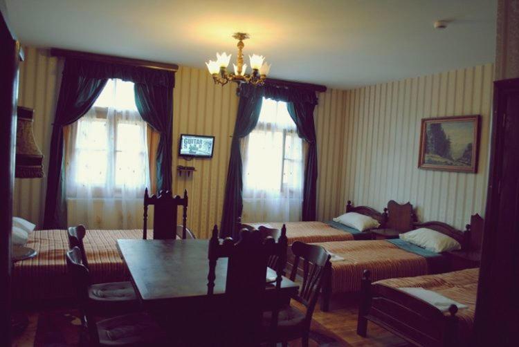 Noclegi Przy Restauracji Klemens Szczebrzeszyn Exteriör bild